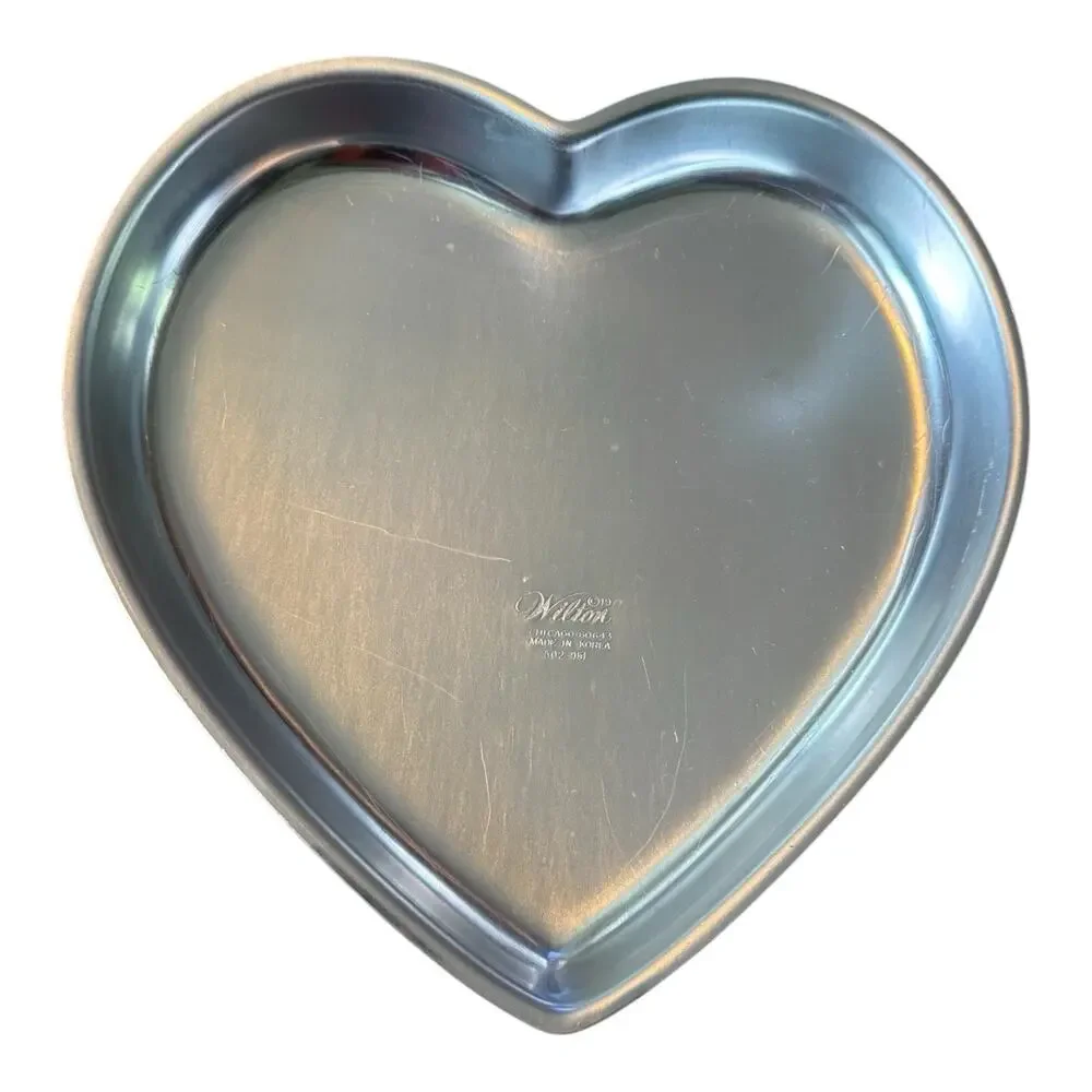 Vintage Wilton‎ Heart Cake Pans Lot of 2 1971 Sugar Plum Party Pans One Insert